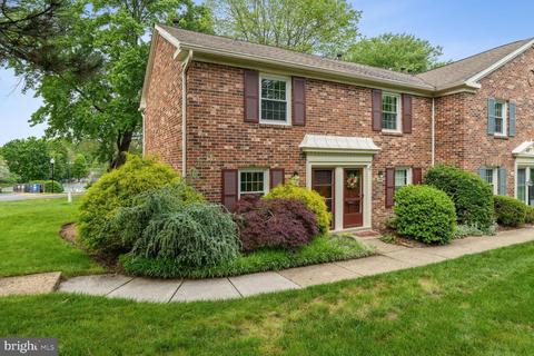 8426 Forrester Blvd #582, Springfield, VA 22152