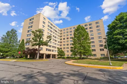 6641 Wakefield Dr #305, Alexandria, VA 22307