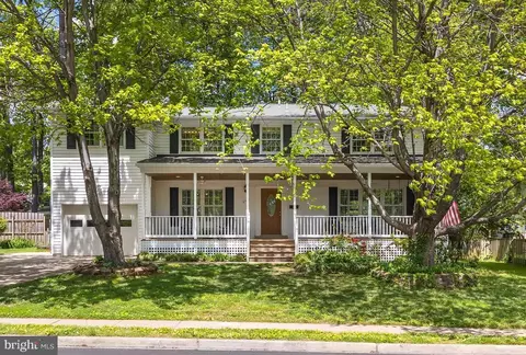 8502 Cottage St, Vienna, VA 22180