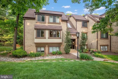 1655 Parkcrest Cir #6A/200, Reston, VA 20190