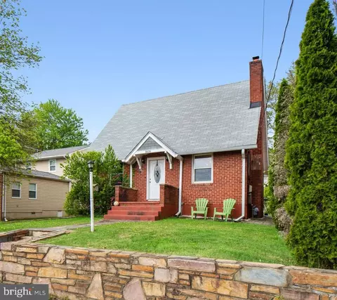 1616 Great Falls St, Mclean, VA 22101