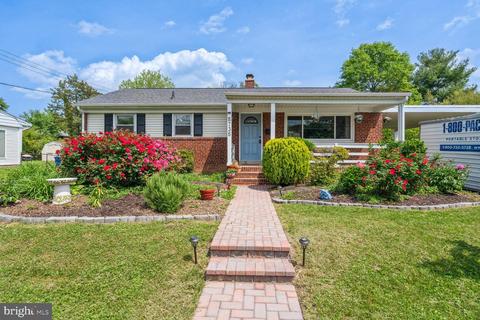 5735 Cannon Ln, Alexandria, VA 22303