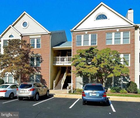 3800 Ridge Knoll Ct #307B, Fairfax, VA 22033