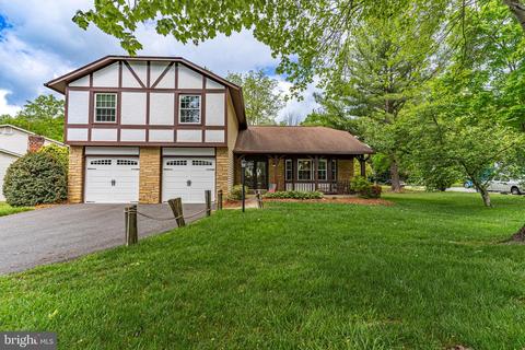 9705 Shipwright Dr, Burke, VA 22015