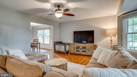 9705 Shipwright Dr, Burke, VA 22015 photo 3
