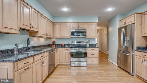 9705 Shipwright Dr, Burke, VA 22015 photo 8
