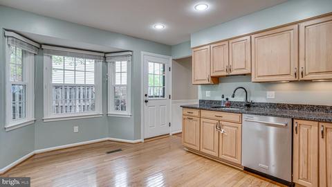 9705 Shipwright Dr, Burke, VA 22015 photo 10