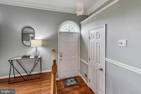 7101 Tanworth Dr, Springfield, VA 22152 photo 4
