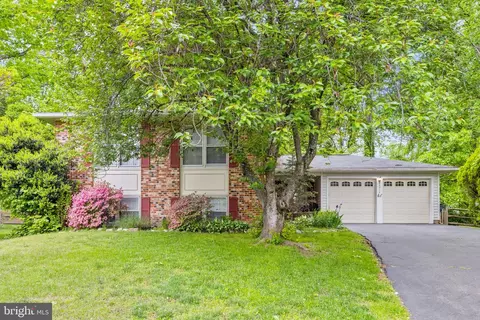 7315 Mizzen Pl, Burke, VA 22015