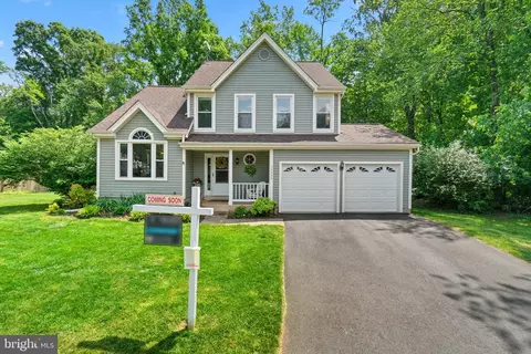 13249 Ladybank Ln, Herndon, VA 20171