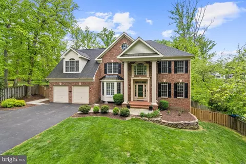 4013 Laurel Rd, Alexandria, VA 22309