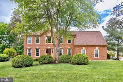 13502 Point Pleasant Dr, Chantilly, VA 20151
