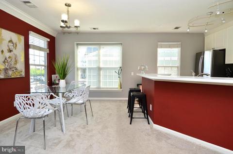 6005 Terrapin Pl #301, Alexandria, VA 22310