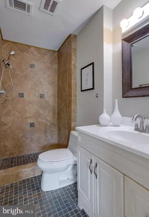 5512 Beaconsfield Ct, Burke, VA 22015 photo 24