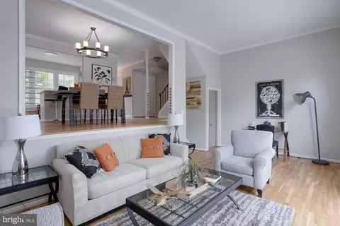 5512 Beaconsfield Ct, Burke, VA 22015 photo 11