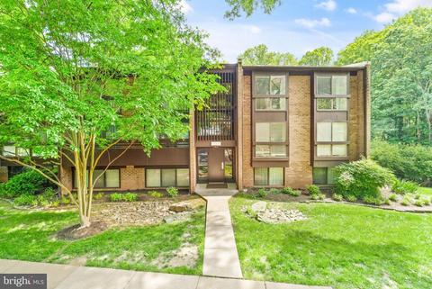 11560 Rolling Green Ct #301, Reston, VA 20191