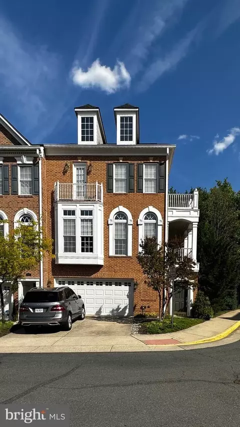 4025 Verret Dr #47, Fairfax, VA 22030