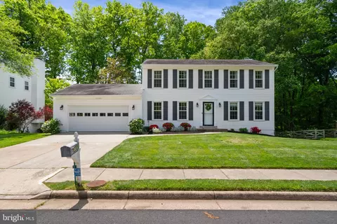 12309 Ox Hill Rd, Fairfax, VA 22033