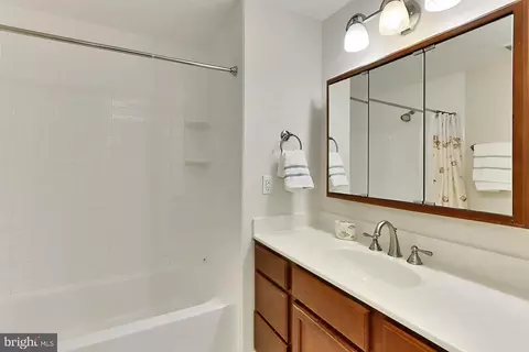 8415 Rainbow Bridge Ln, Springfield, VA 22153 photo 25