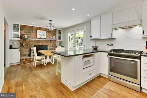 8415 Rainbow Bridge Ln, Springfield, VA 22153 photo 14