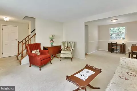 8415 Rainbow Bridge Ln, Springfield, VA 22153 photo 6