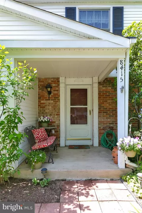 8415 Rainbow Bridge Ln, Springfield, VA 22153 photo 3
