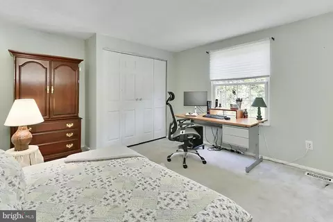 8415 Rainbow Bridge Ln, Springfield, VA 22153 photo 23