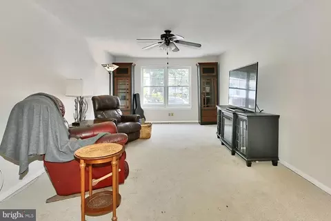 8415 Rainbow Bridge Ln, Springfield, VA 22153 photo 17