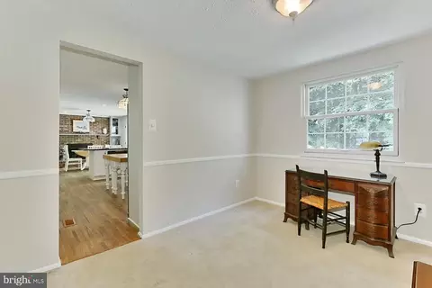 8415 Rainbow Bridge Ln, Springfield, VA 22153 photo 9