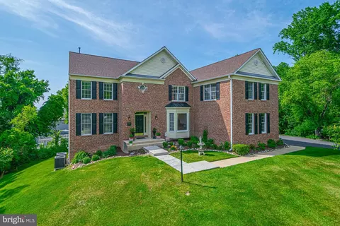 1090 Liberty Meeting Ct, Herndon, VA 20170