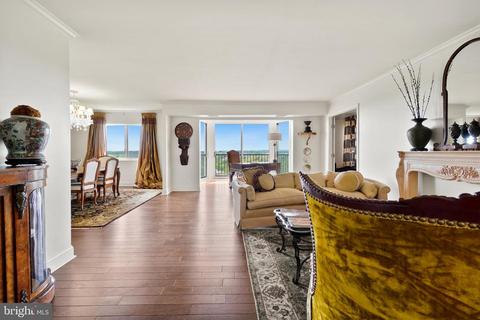 5902 Mount Eagle Dr #1218, Alexandria, VA 22303