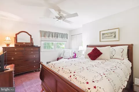 6010 Nassau Dr, Springfield, VA 22152 photo 32