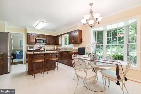 6010 Nassau Dr, Springfield, VA 22152 photo 12
