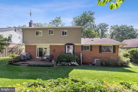6010 Nassau Dr, Springfield, VA 22152 photo 4