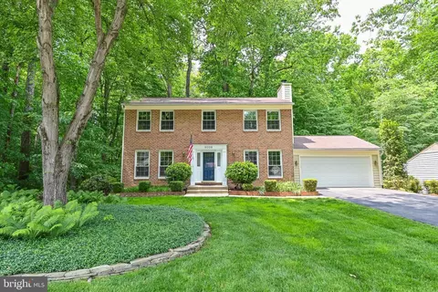 9008 Octavia Ct, Springfield, VA 22153