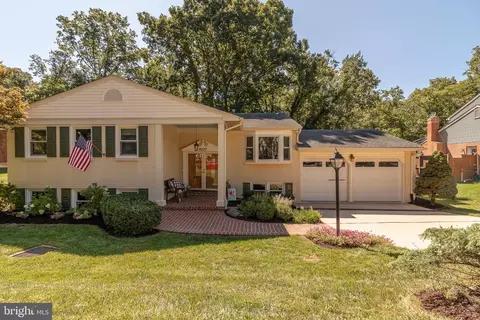 8207 Langbrook Rd, Springfield, VA 22152