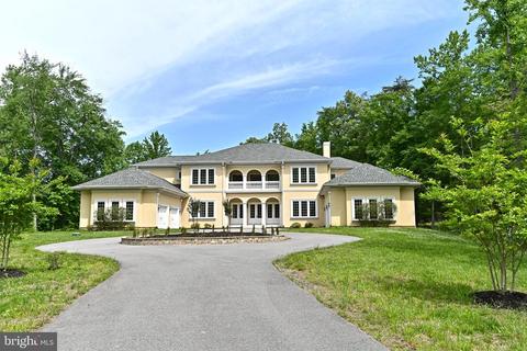 10918 Woodfair Rd, Fairfax Station, VA 22039