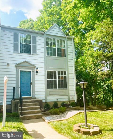 6618 Rockleigh Way, Alexandria, VA 22315