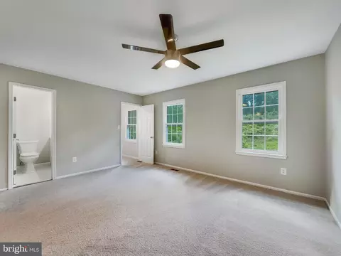 5545 Mitcham Ct, Springfield, VA 22151 photo 5