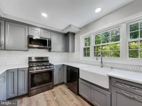 5545 Mitcham Ct, Springfield, VA 22151 photo 9