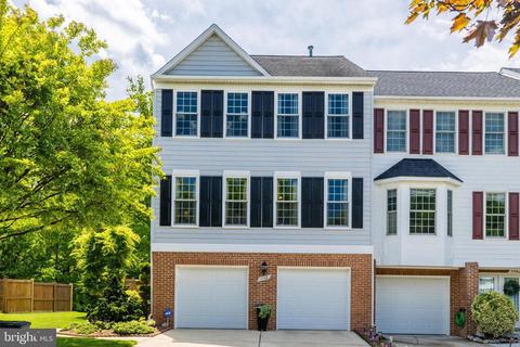 4748 Warm Hearth Cir, Fairfax, VA 22033