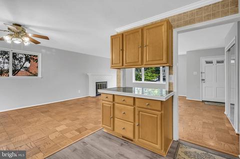 7422 Elgar St, Springfield, VA 22151 photo 11