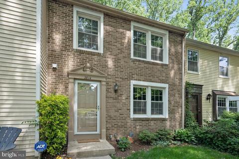 2814 Raymond Ct, Falls Church, VA 22042