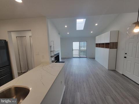 7809 Harrowgate Cir #C, Springfield, VA 22152 photo 6