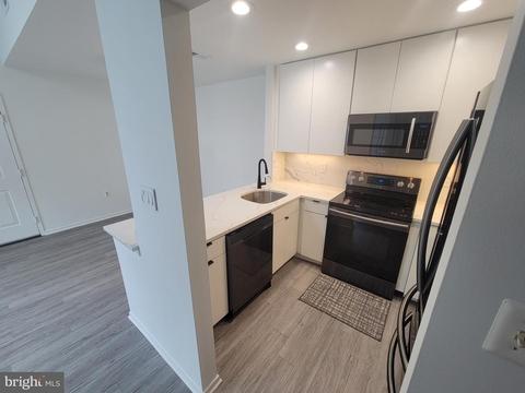 7809 Harrowgate Cir #C, Springfield, VA 22152 photo 9