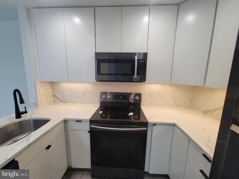 7809 Harrowgate Cir #C, Springfield, VA 22152 photo 11