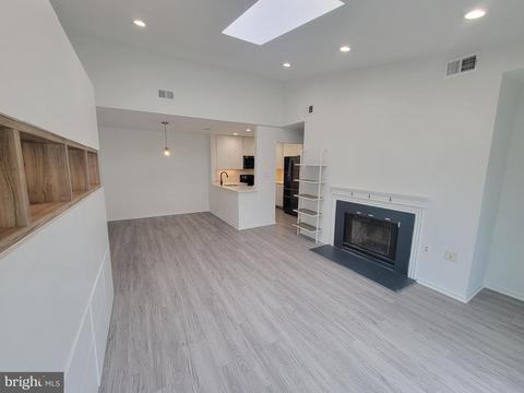 7809 Harrowgate Cir #C, Springfield, VA 22152 photo 14