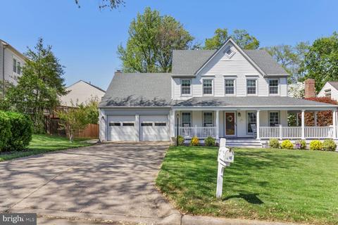 4524 Hazelnut Ct, Chantilly, VA 20151