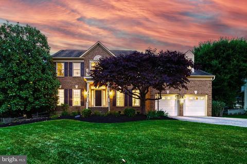 13513 Portage Pl, Centreville, VA 20120