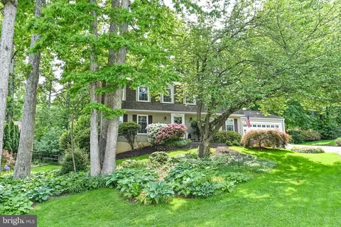 5808 Oakland Park Dr, Burke, VA 22015